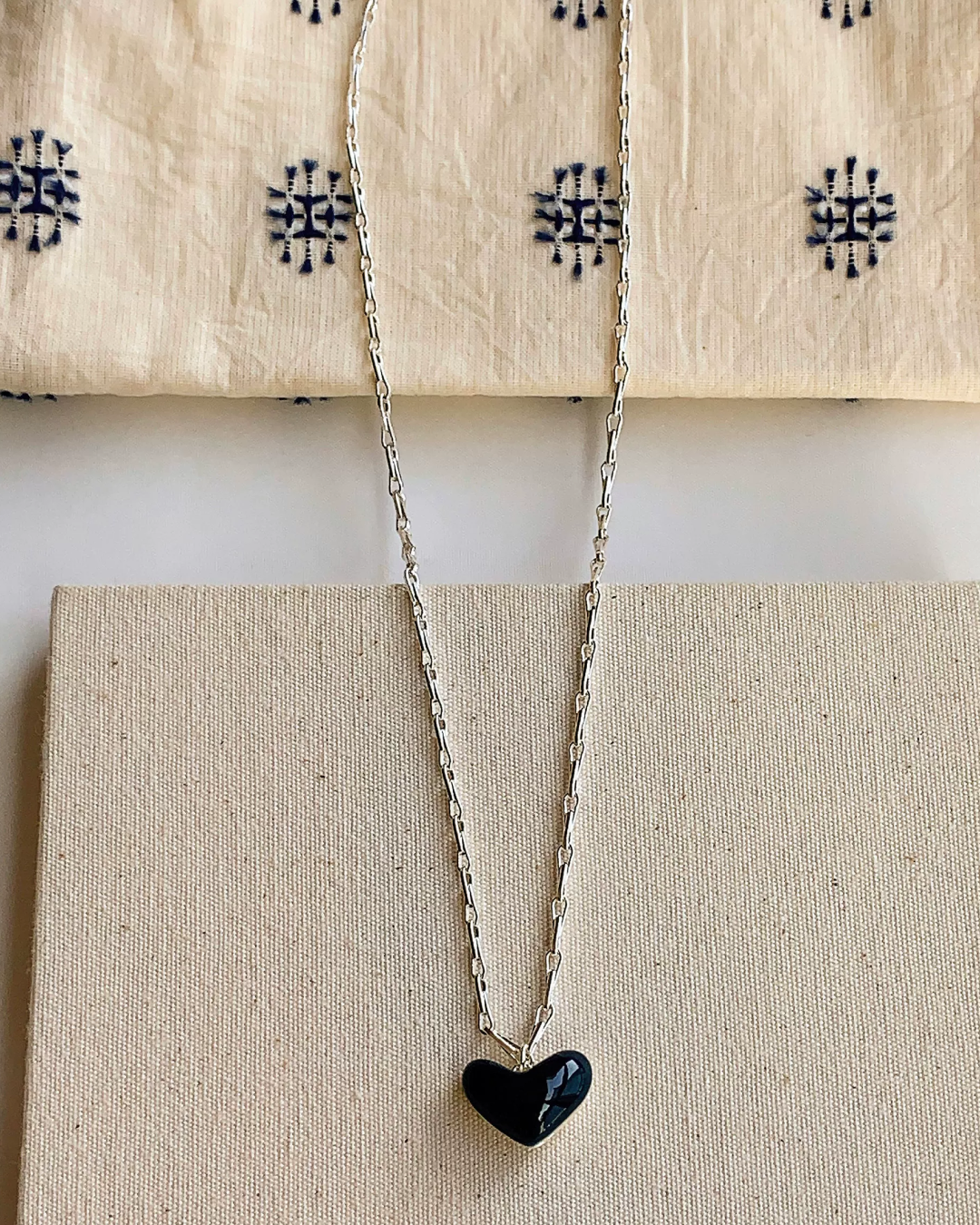 Deep Blue Heart Necklace AC0053