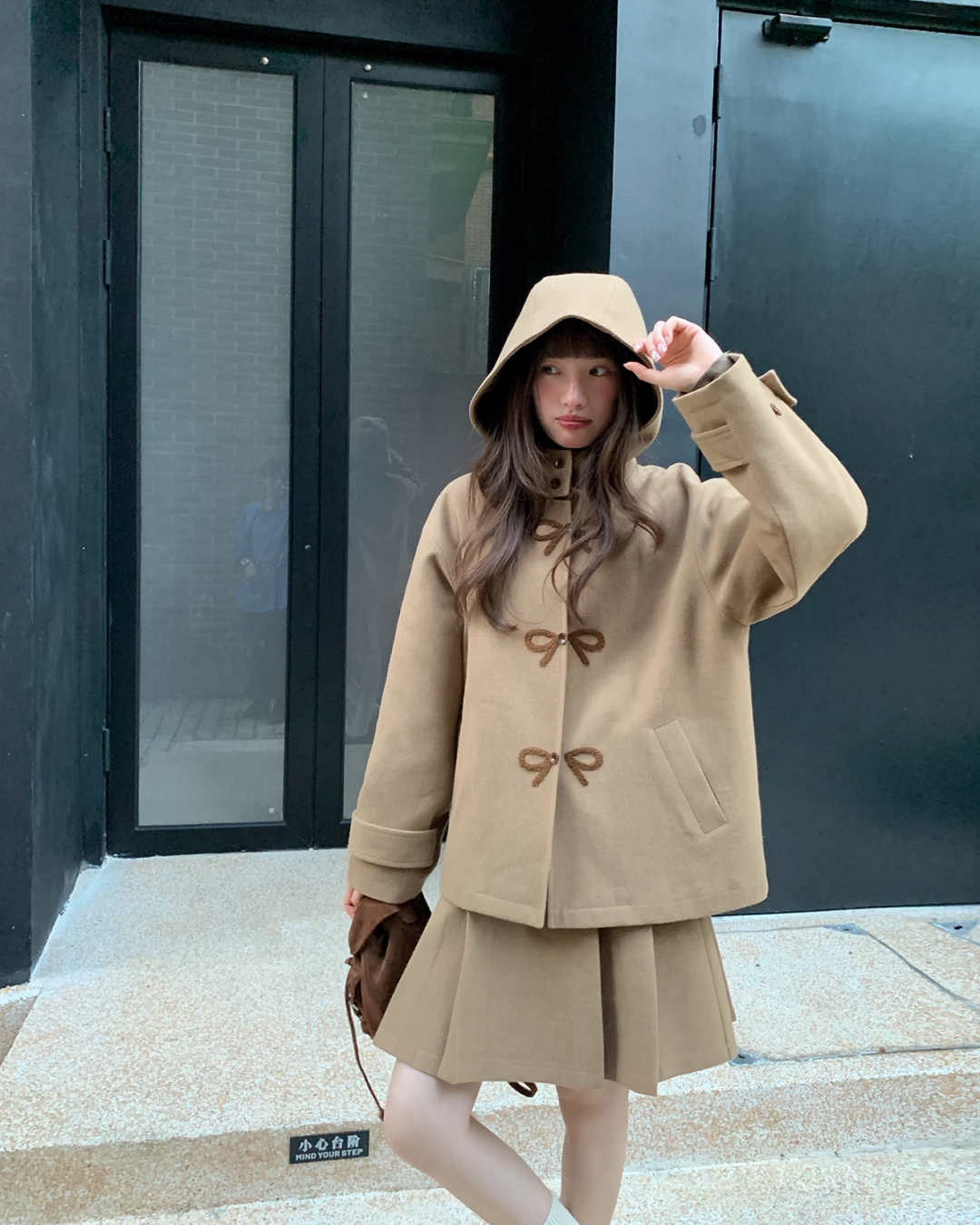 Brown Botton Ribbon Design Matching cloth BU0045