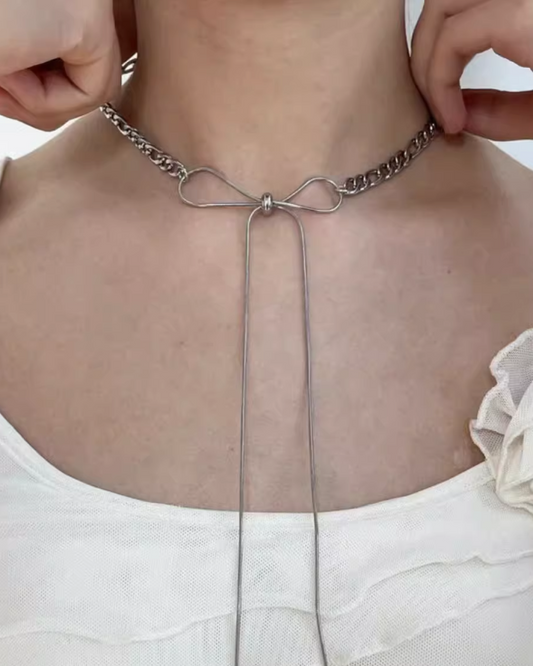 Silver Ribbon Design Necklace AC0012