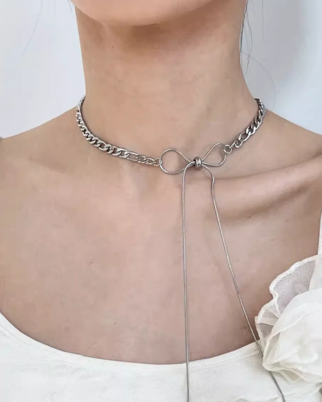 Silver Ribbon Design Necklace AC0012