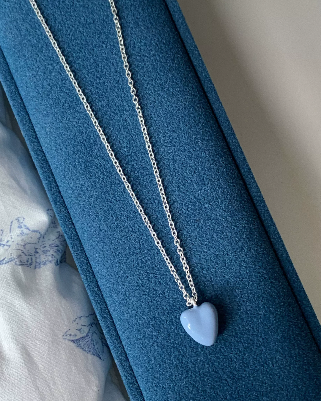 Silver Chain Blue Heart Necklace AC0050