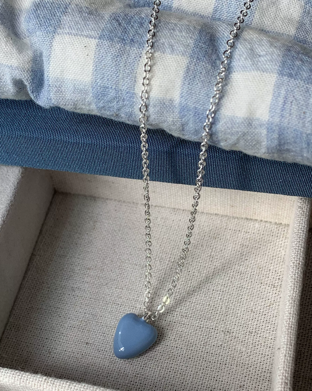 Silver Chain Blue Heart Necklace AC0050