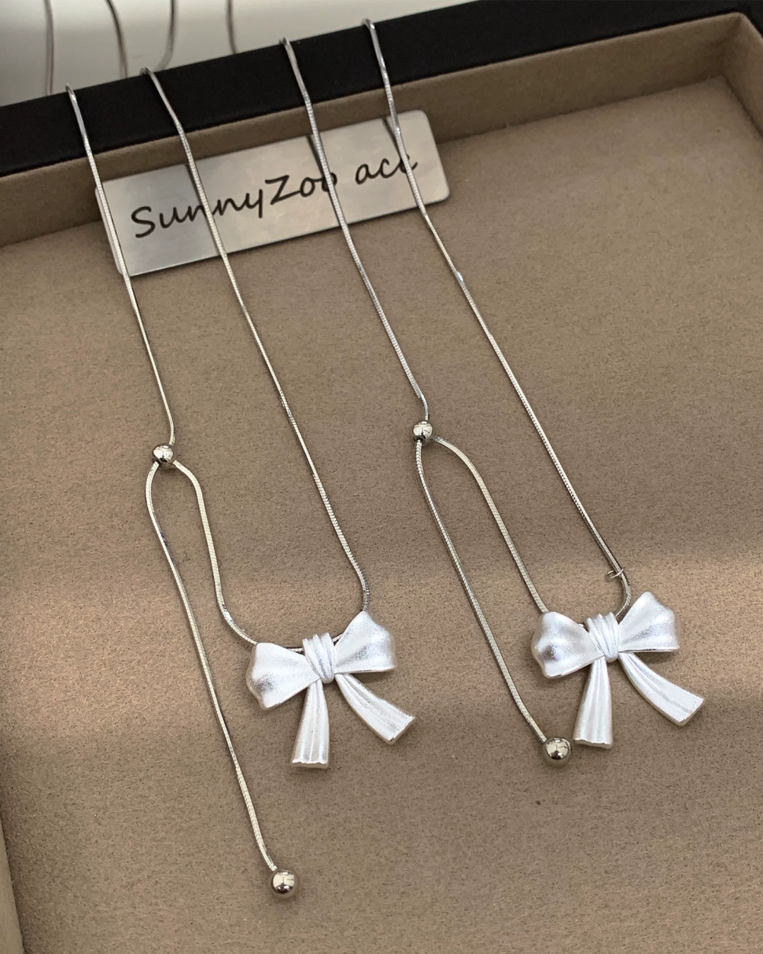 Silver Ribbon Necklace AC0055
