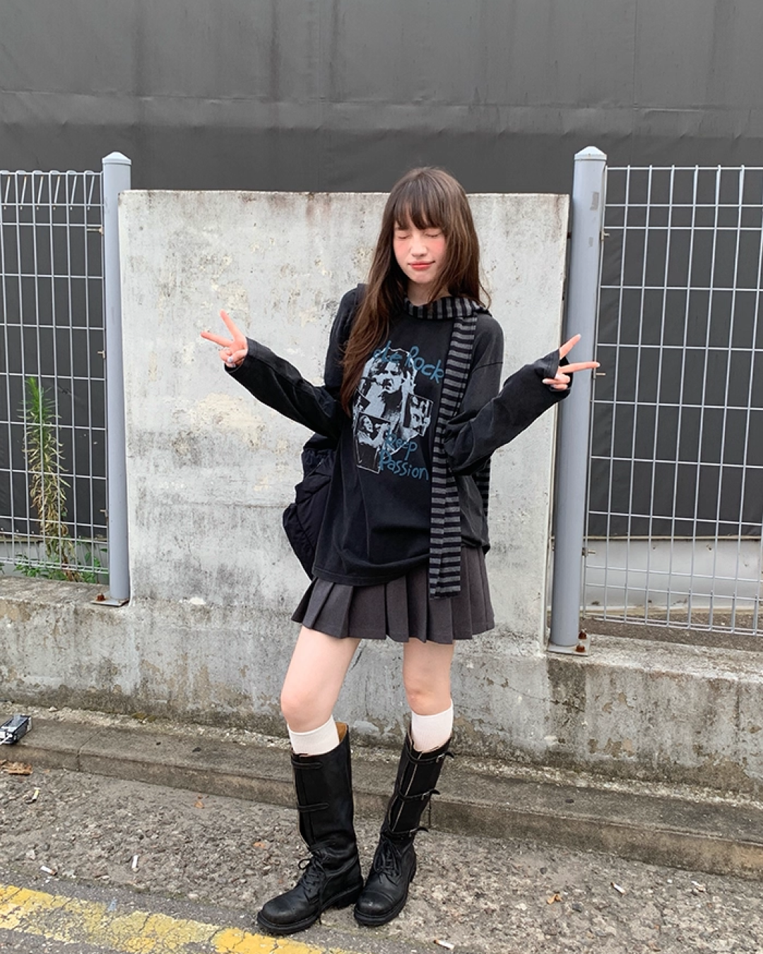 Front Rock Print Tee　B0001