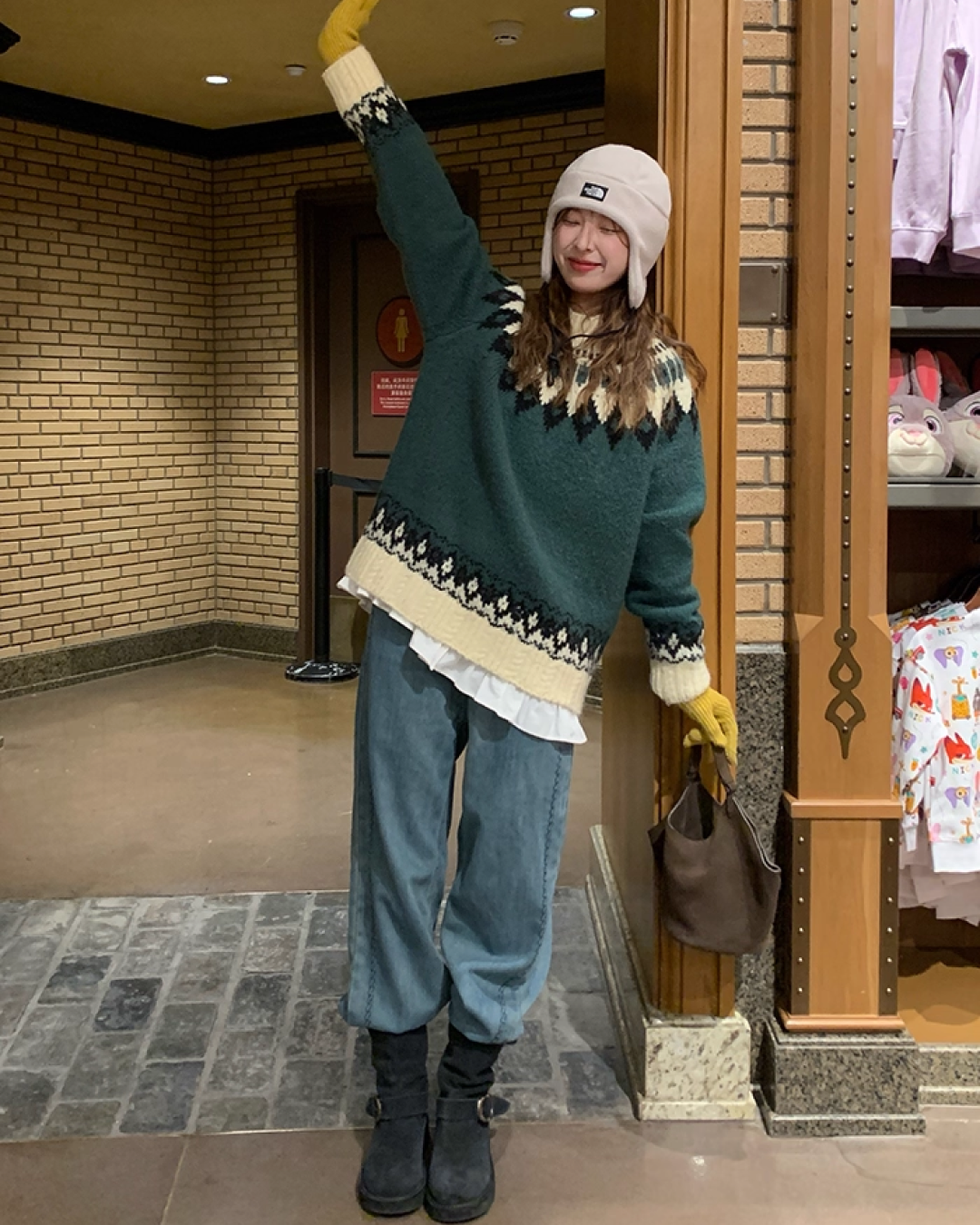 Nordic Pattern Knit Sweater B0012