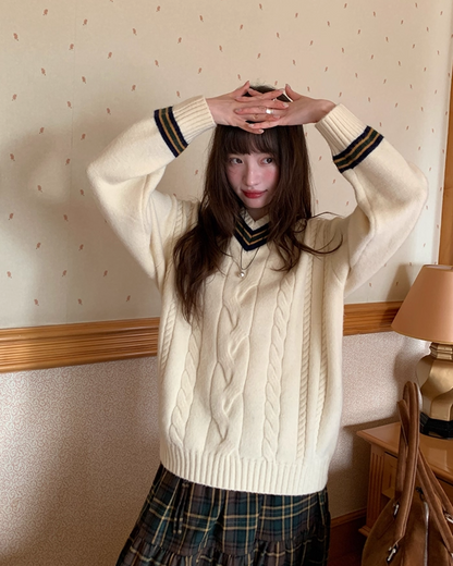 Cable Knit Sweater B0022