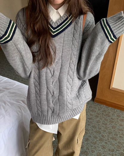 Cable Knit Sweater B0022