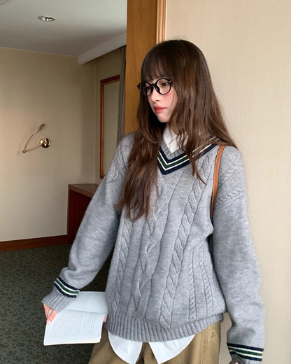 Cable Knit Sweater B0022