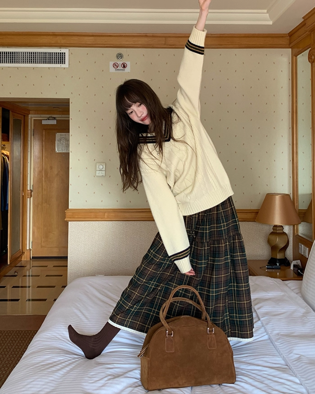 Cable Knit Sweater B0022