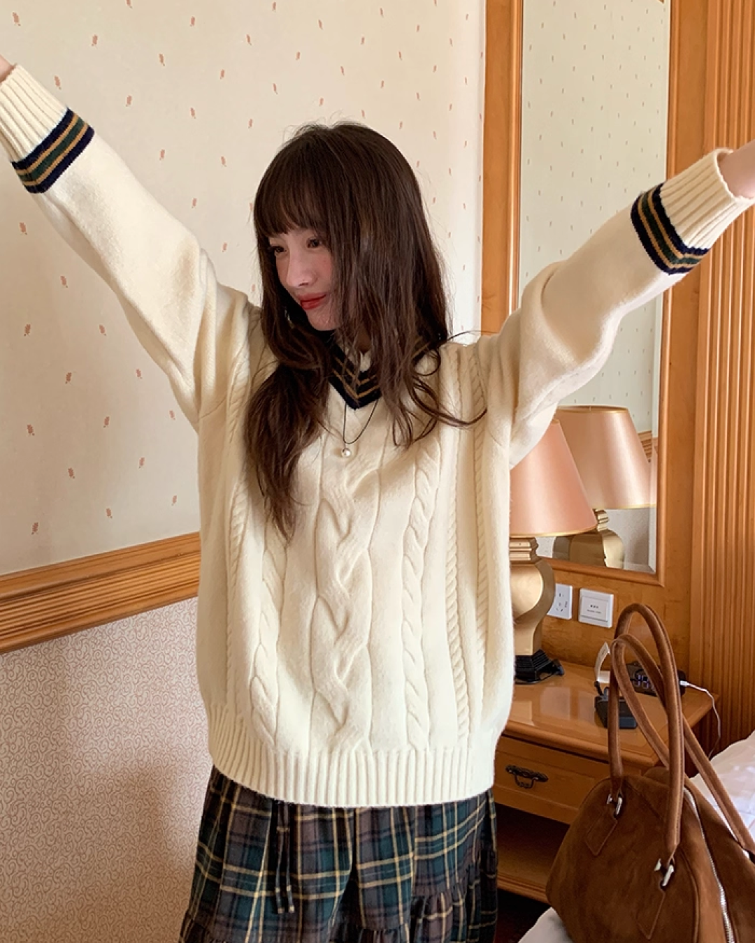 Cable Knit Sweater B0022