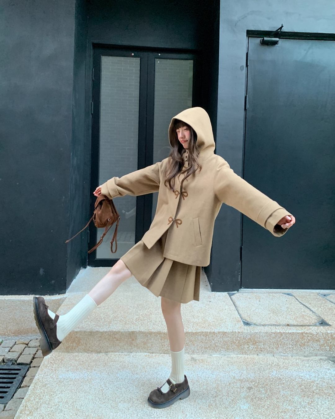 Brown Botton Ribbon Design Matching cloth BU0045