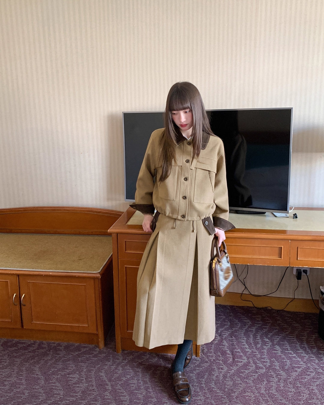 Brown Collar Switching Matching cloth BU0046