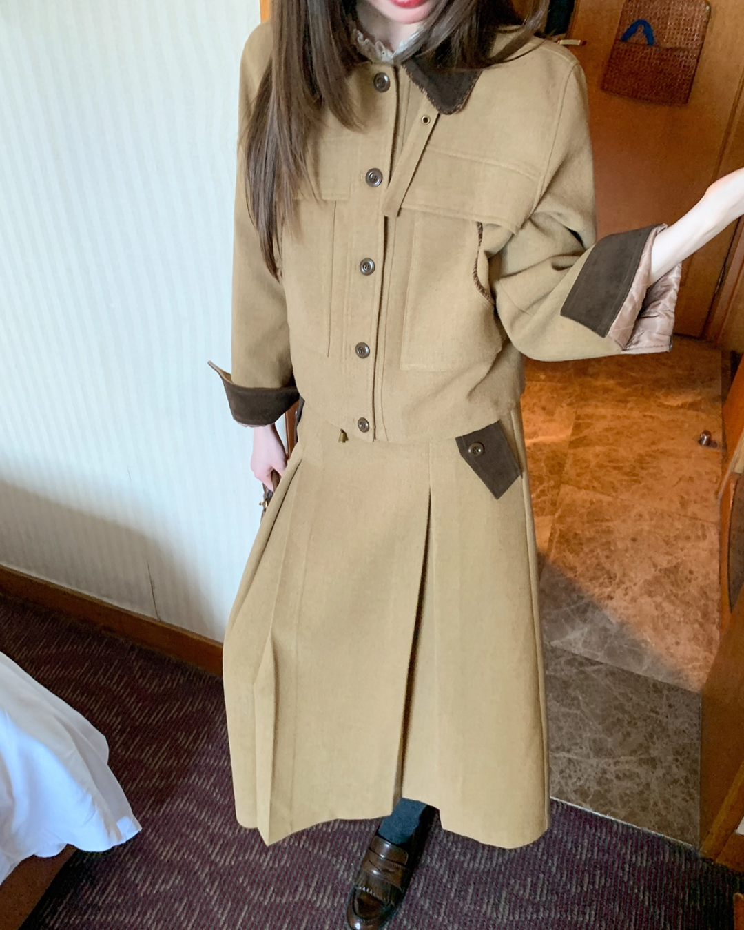 Brown Collar Switching Matching cloth BU0046