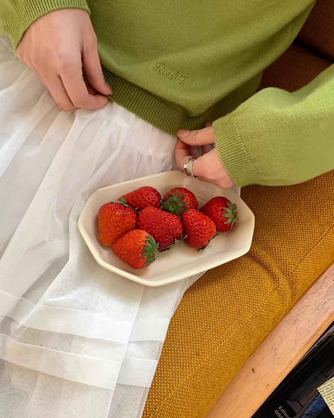 Color Accent Button Cardigan BU0116