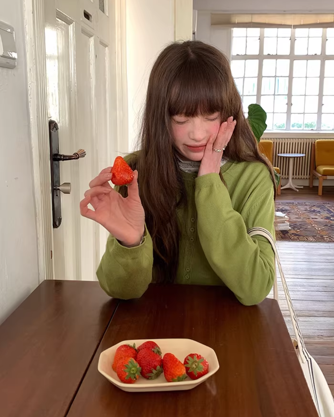 Color Accent Button Cardigan BU0116