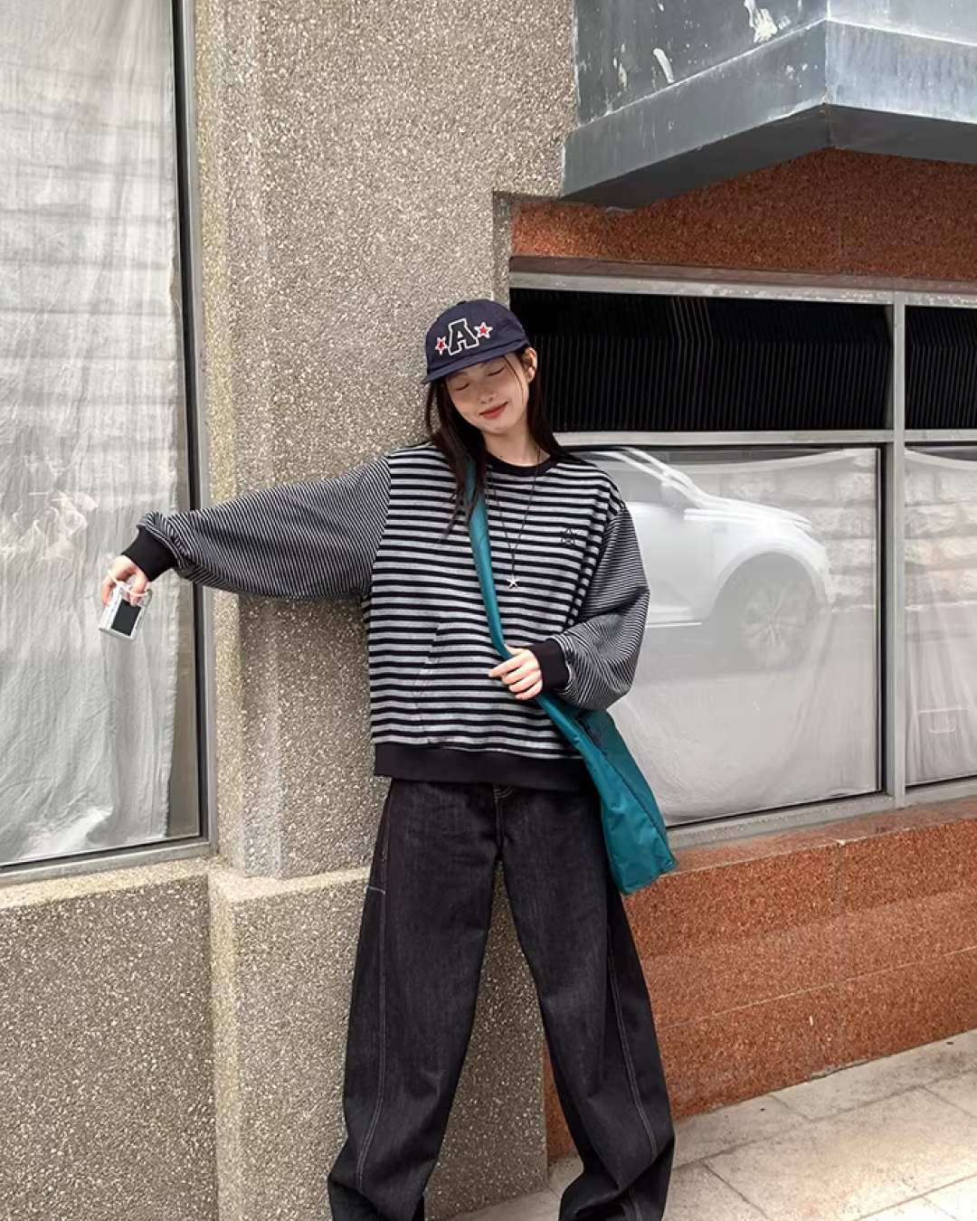 Border Chest Star Sweatshirt BU0140