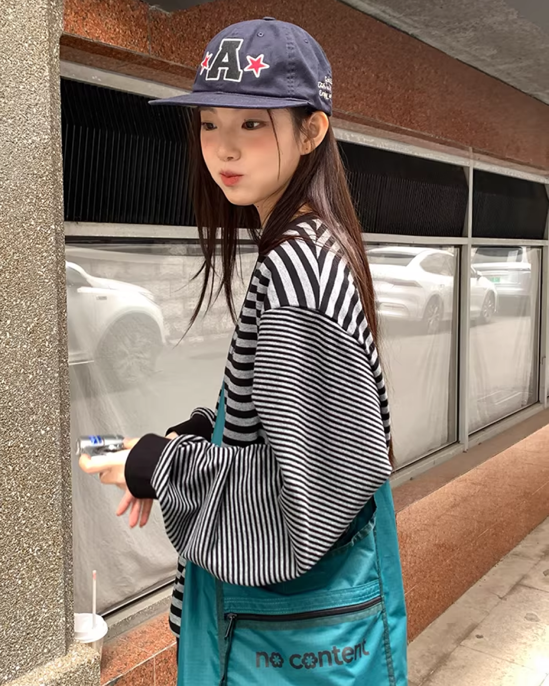 Border Chest Star Sweatshirt BU0140