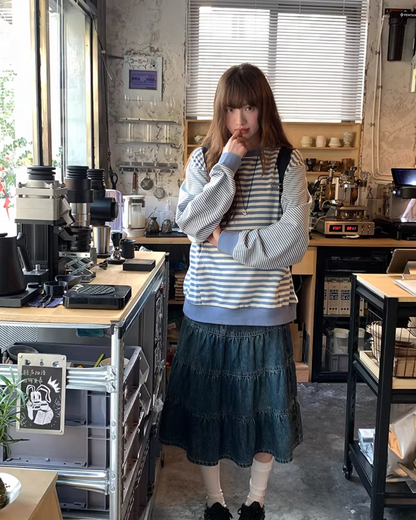 Border Chest Star Sweatshirt BU0140