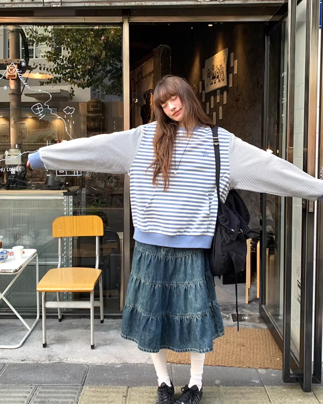 Border Chest Star Sweatshirt BU0140