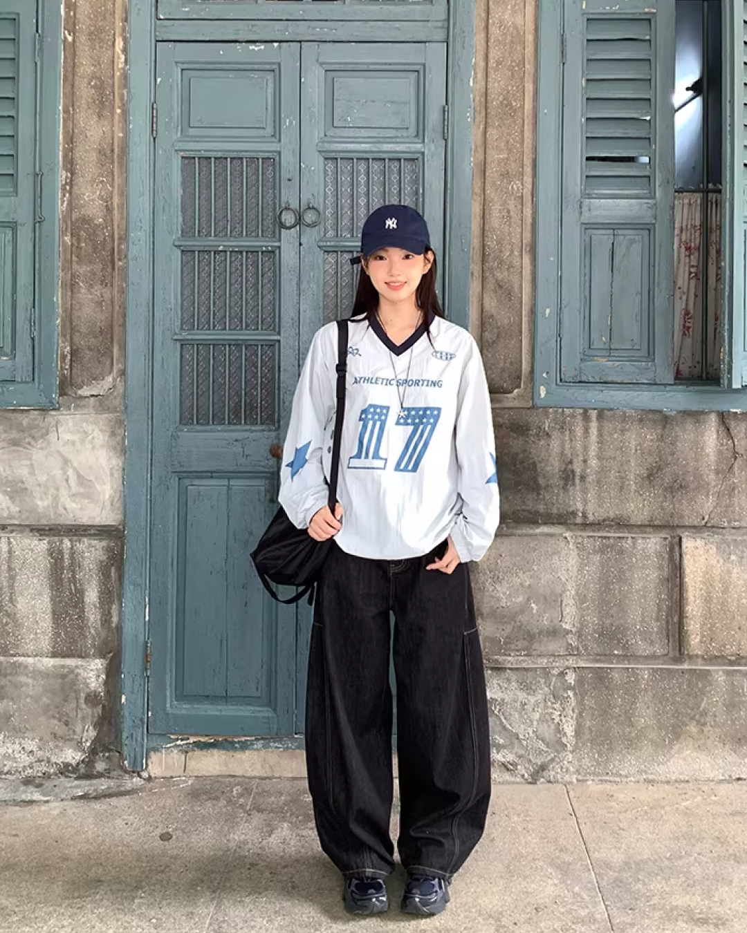 Nylon Print V-neck Shirt BU0142