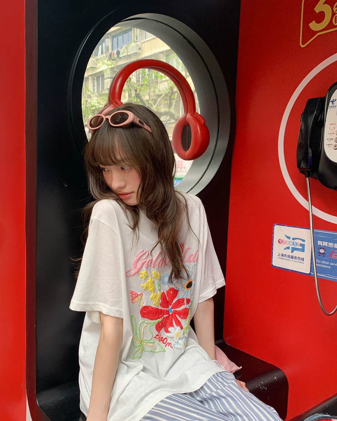 Flower Embroidery T-shirt BU0208