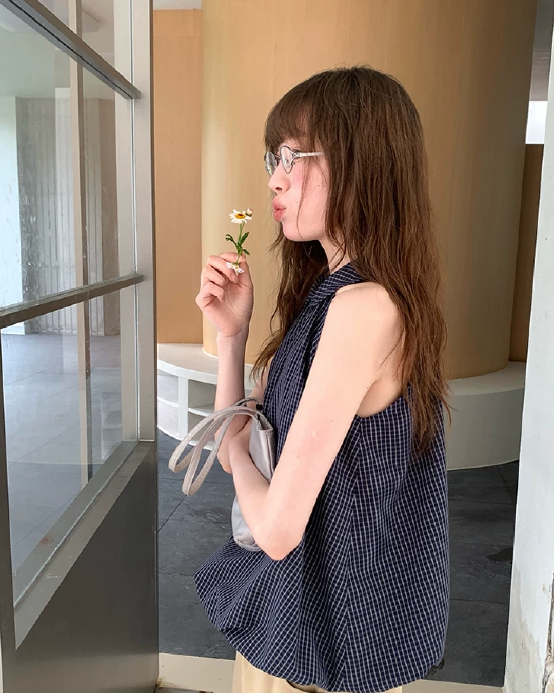 Sleeveless Plaid Pattern Shirt  BU0219