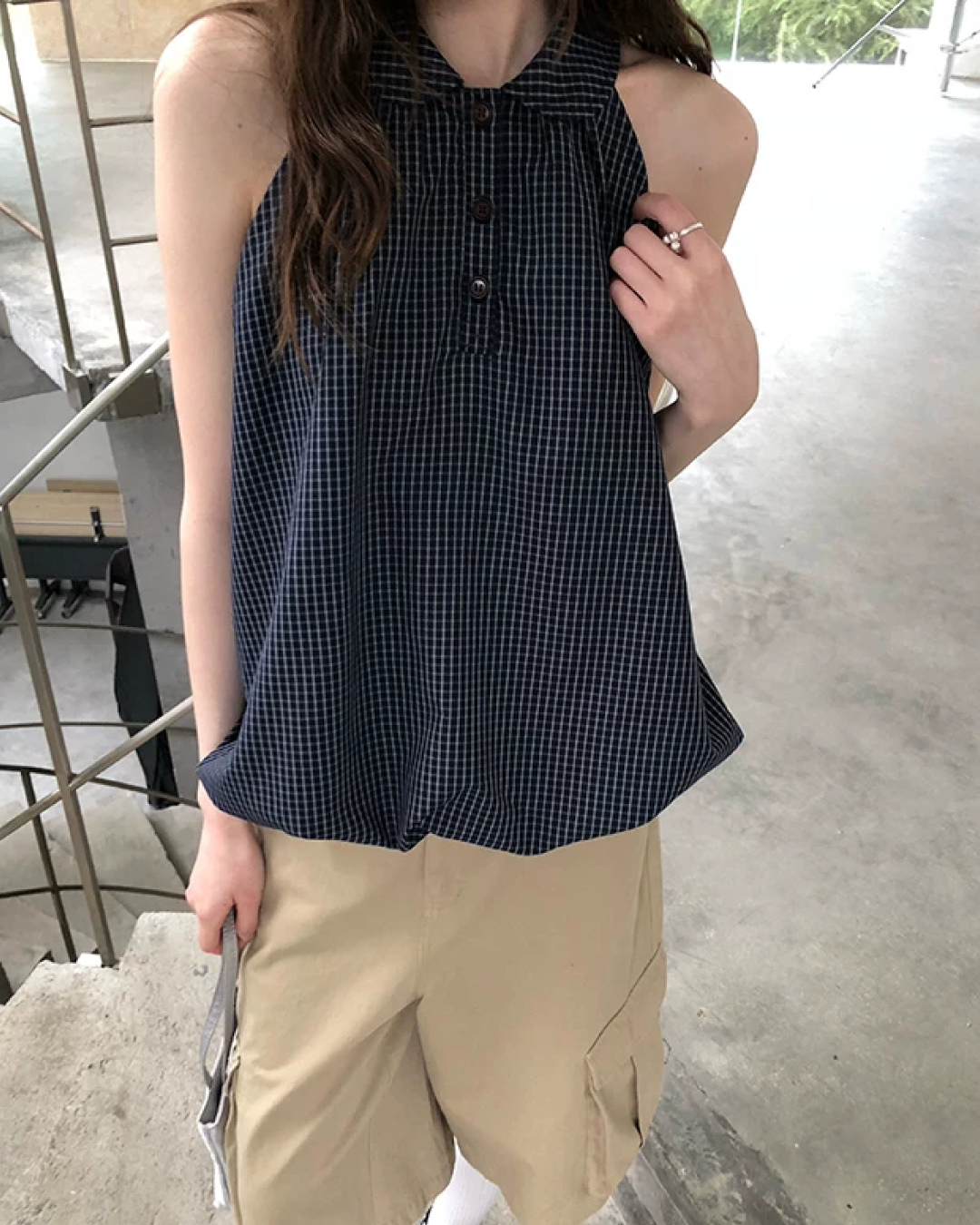 Sleeveless Plaid Pattern Shirt  BU0219