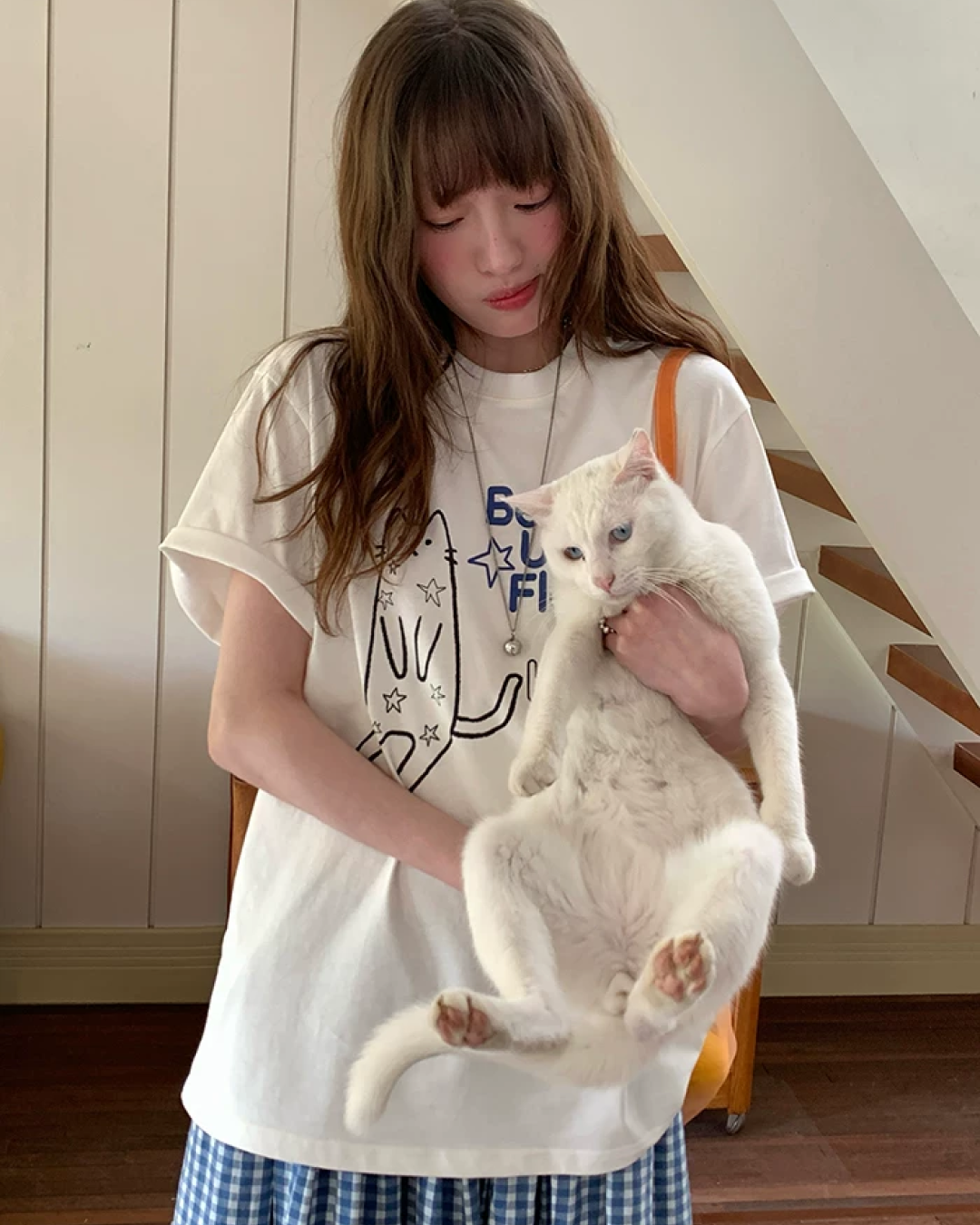 Cat Lettering T-shirt BU0242
