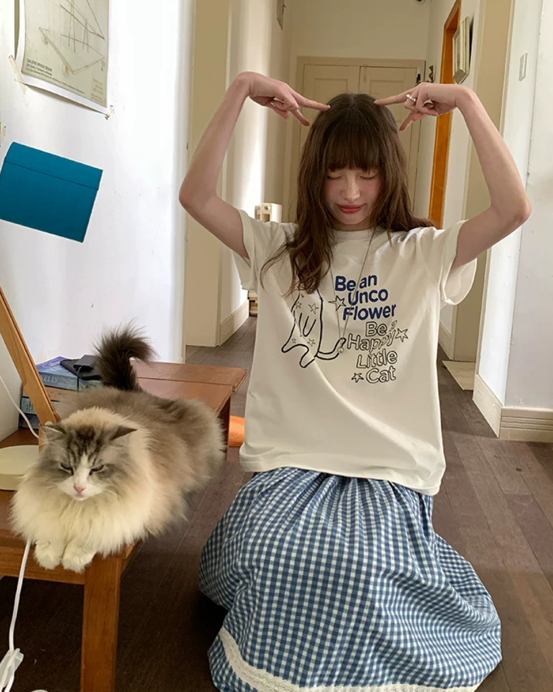 Cat Lettering T-shirt BU0242