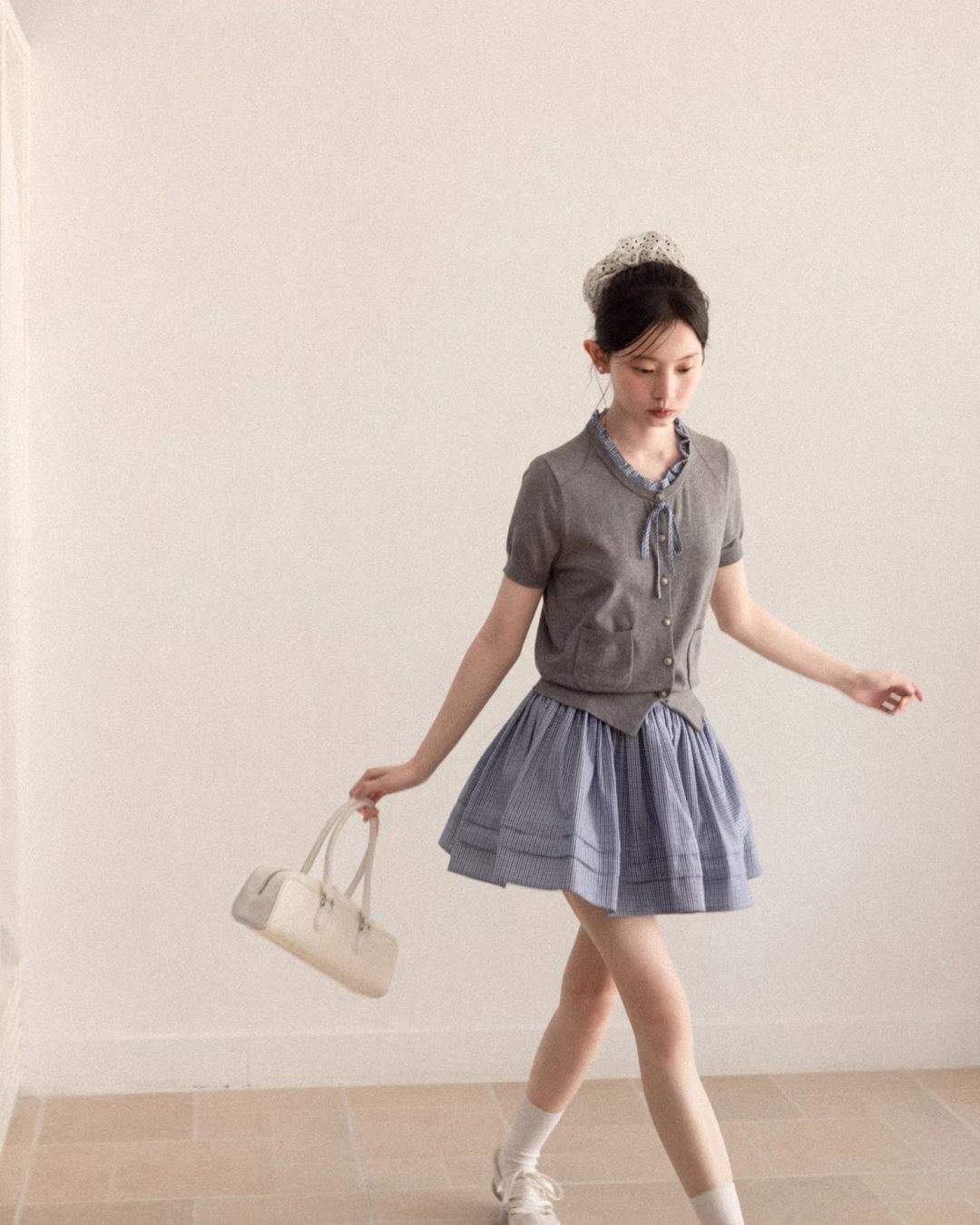 Layerd Gray Knit Shirt & Blue Check Skirt CA0029