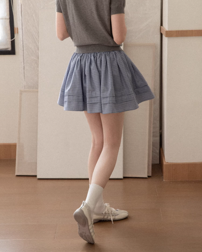 Layerd Gray Knit Shirt & Blue Check Skirt CA0029