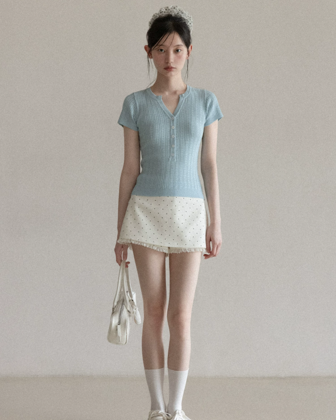 V-neck Button Blue Knit & Polka Dot Short Pant CA0041