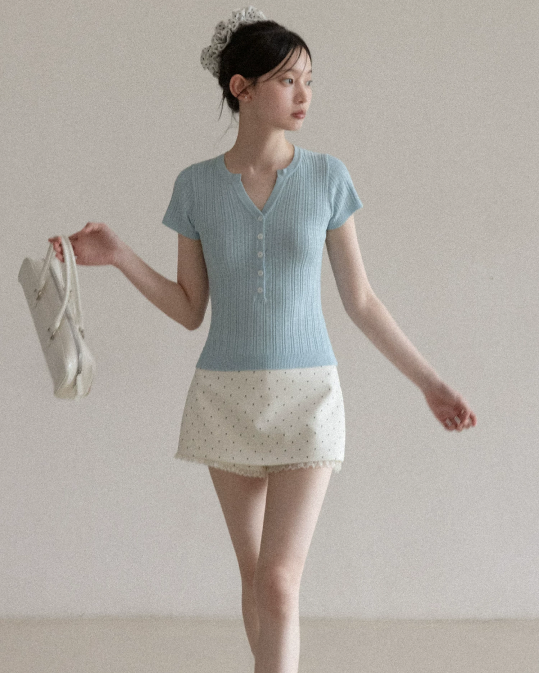 V-neck Button Blue Knit & Polka Dot Short Pant CA0041