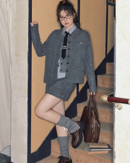 Gray Knit Matching cloth & Blue Plaid Shirt JU0006