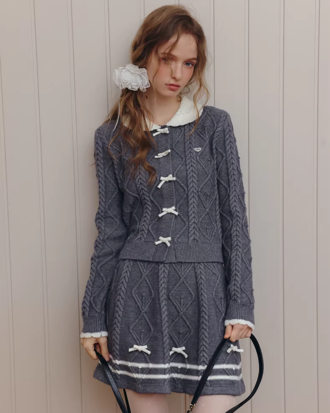 Gray Ribbon Knit Matching cloth IS0001