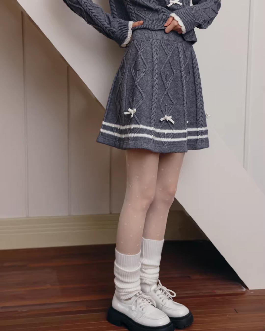 Gray Ribbon Knit Matching cloth IS0001