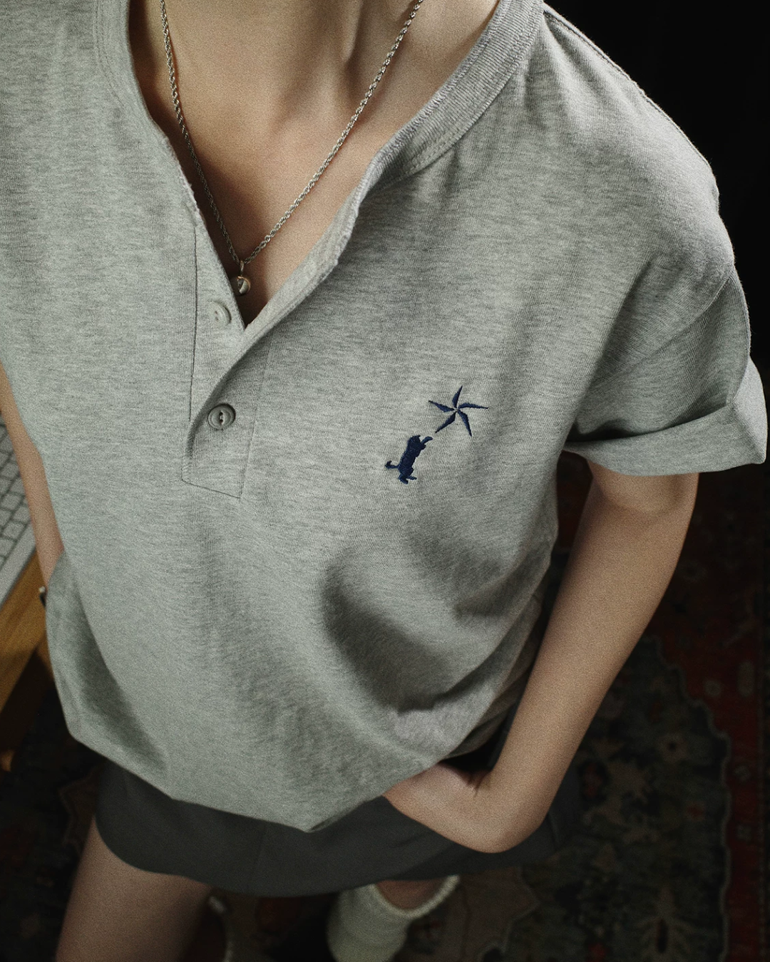 Henryneck Cat T-shirt TE0019