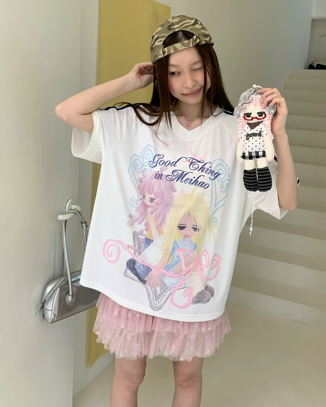 Line Sleeve Character Printed T-shirt TE0035