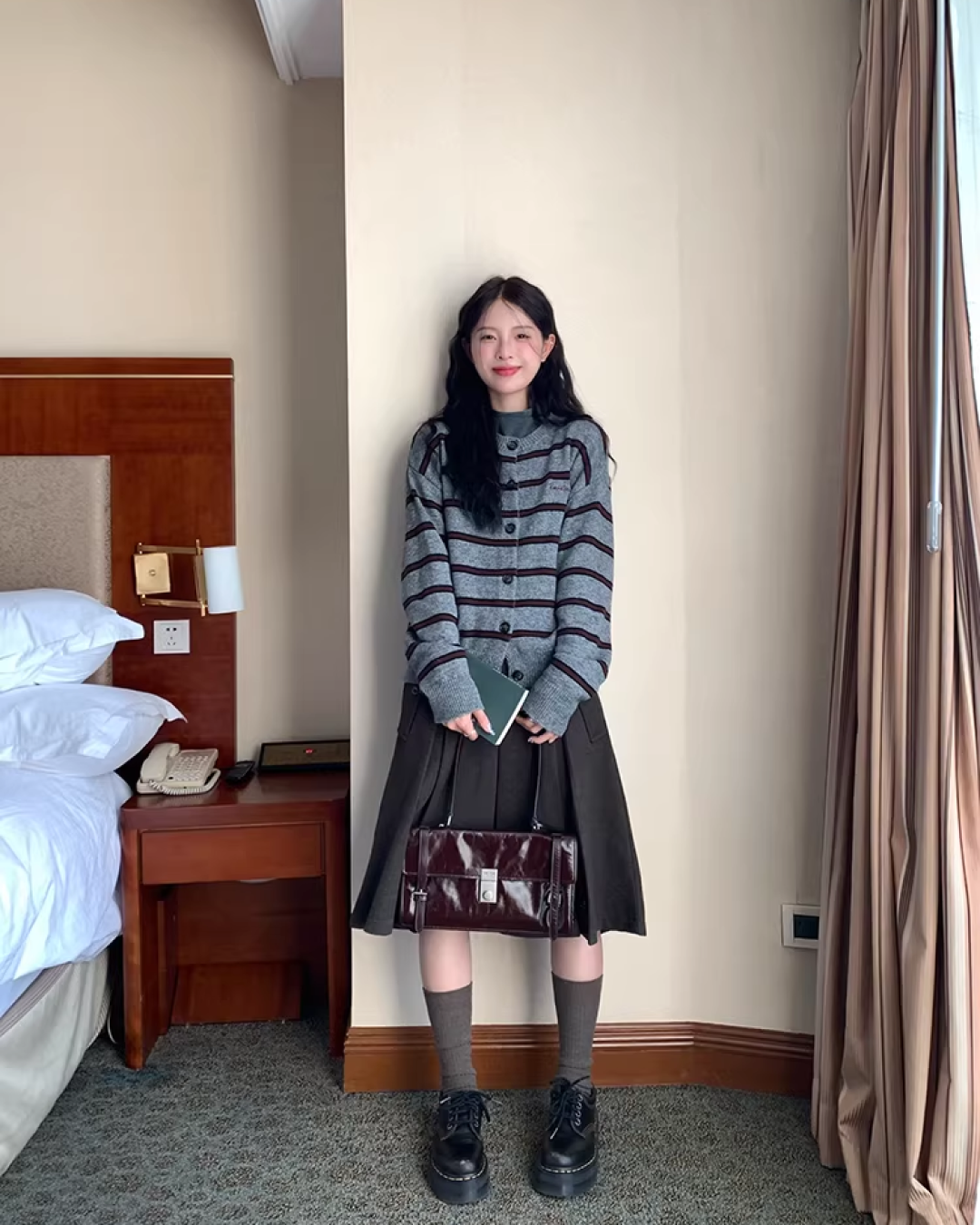 Lateral-striped Knit Cardigan  WH0005