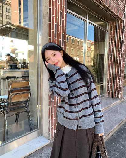 Lateral-striped Knit Cardigan  WH0005